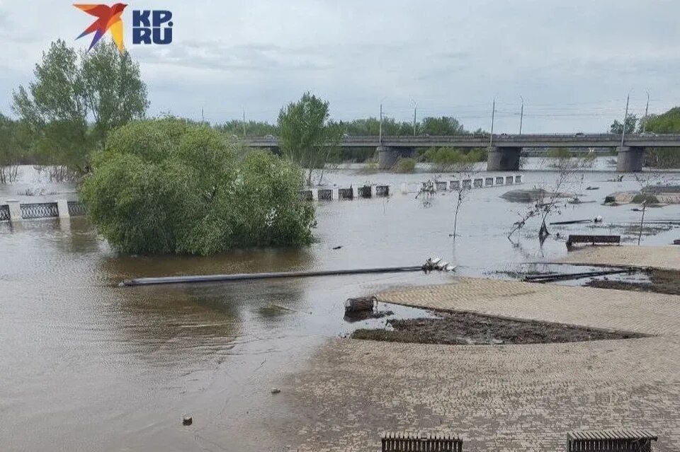 Потоп в оренбурге 2024 фото В Оренбурге на время восстановительных работ закрыли часть набережной - KP.RU