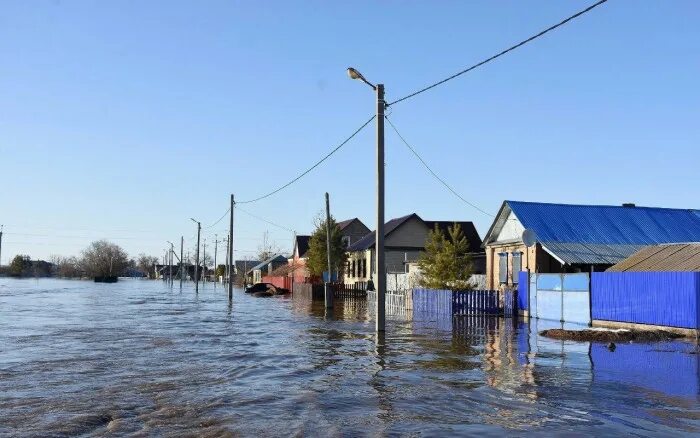 Потоп в оренбурге 2024 фото Алексей Кудинов в режиме ВКС доложил о ситуации с паводком в Оренбурге / Официал