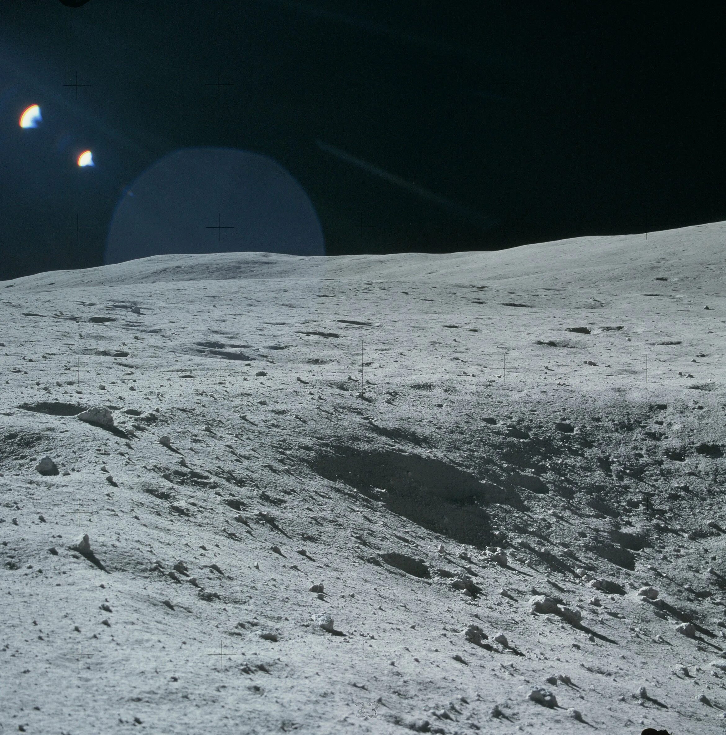 Поверхность луны фото реальные Файл:A 16 15-meter crater.jpg - Википедия