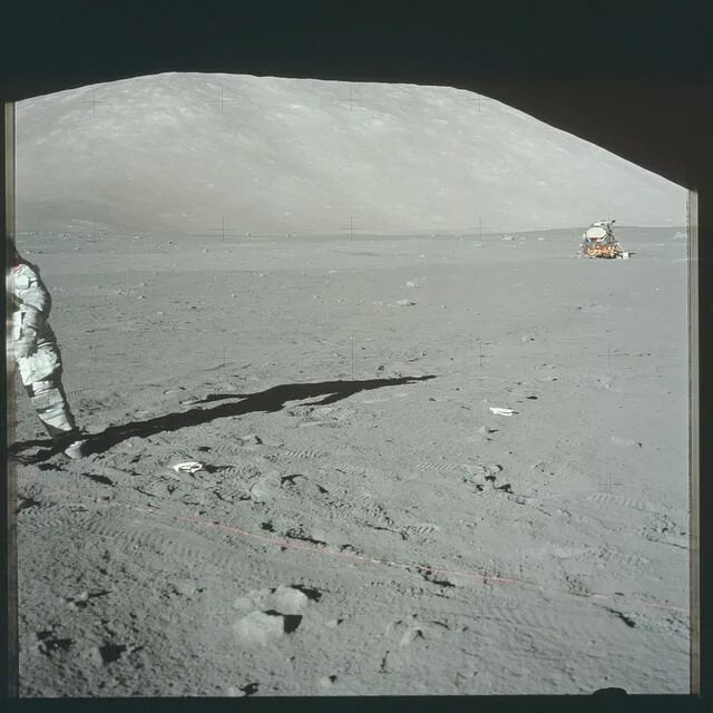 Поверхность луны фото реальные AS17-134-20441 Apollo space program, Apollo missions, Space flight