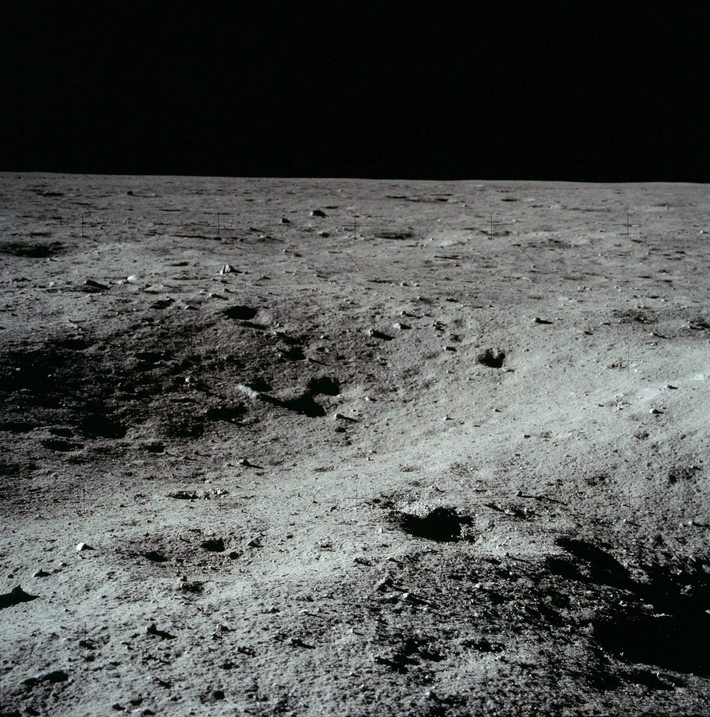 Поверхность луны фото высокого разрешения Apollo 11 Image Library