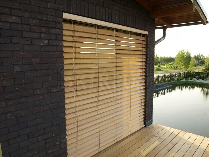 Поворотные жалюзи для беседок своими руками External facade wooden blinds Skirpus wooden blinds factory in LITHUANIA. Outdoo