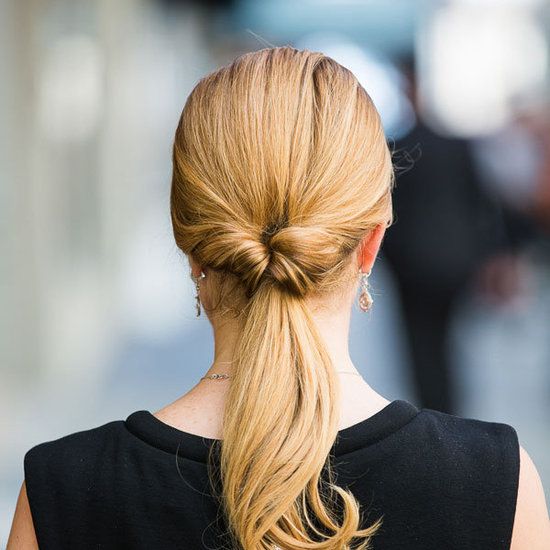 Повседневные прически для женщин фото Take Your Ponytail Up a Few Notches With an Inside-Out Style Long hair styles, E