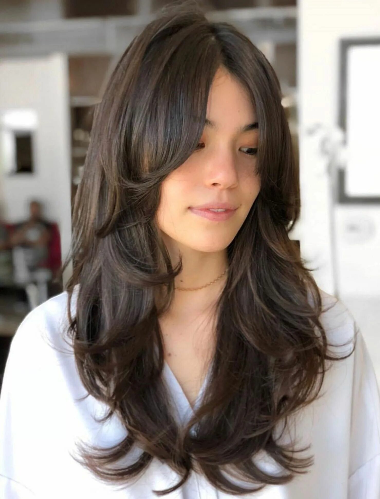 Повседневные стрижки длинные волосы 50 Cute Long Layered Haircuts with Bangs for 2024 Hair styles, Layered haircuts 