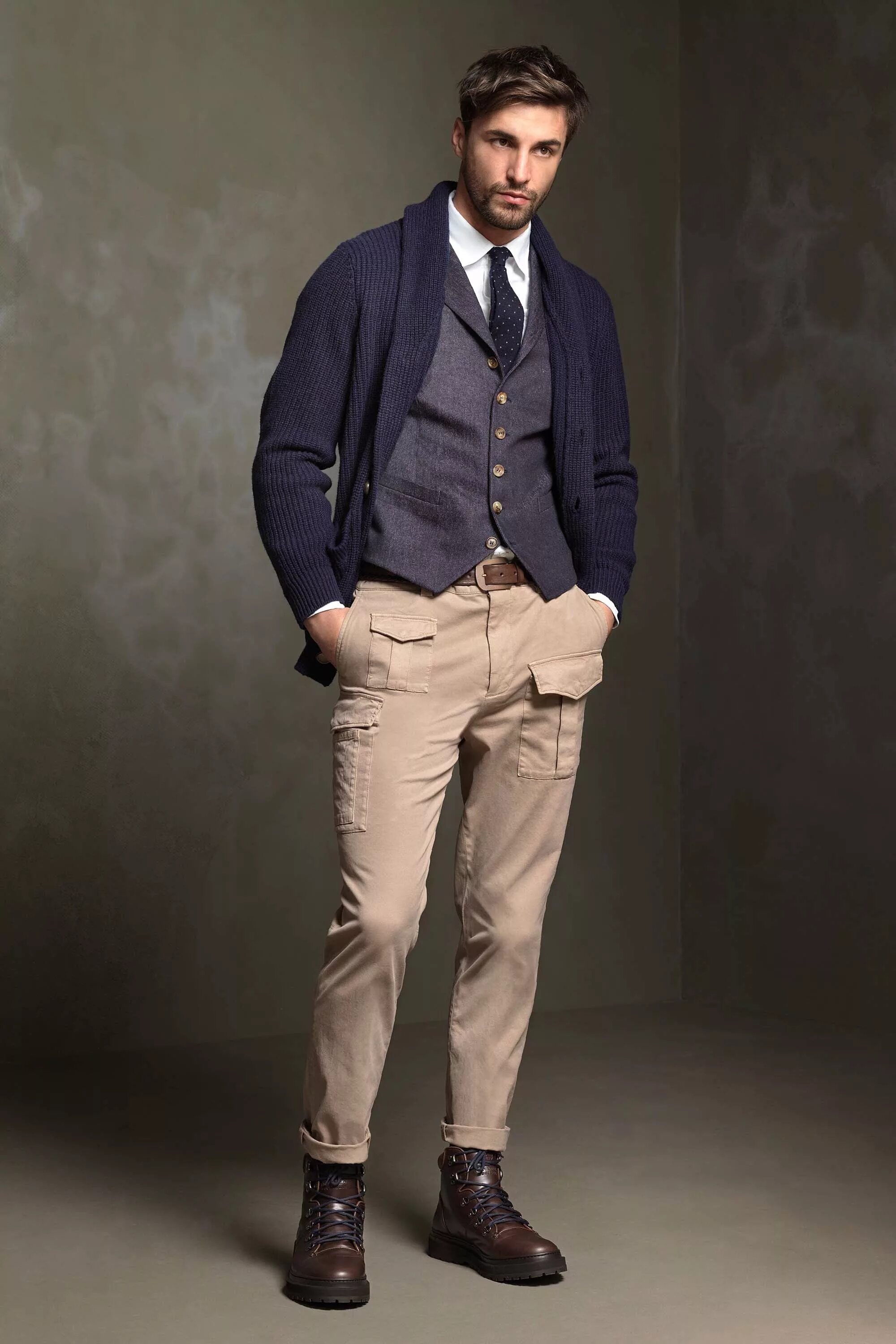 Повседневный классический стиль мужской Brunello Cucinelli Fall 2017 Menswear Collection Photos - Vogue Estilos casuais 
