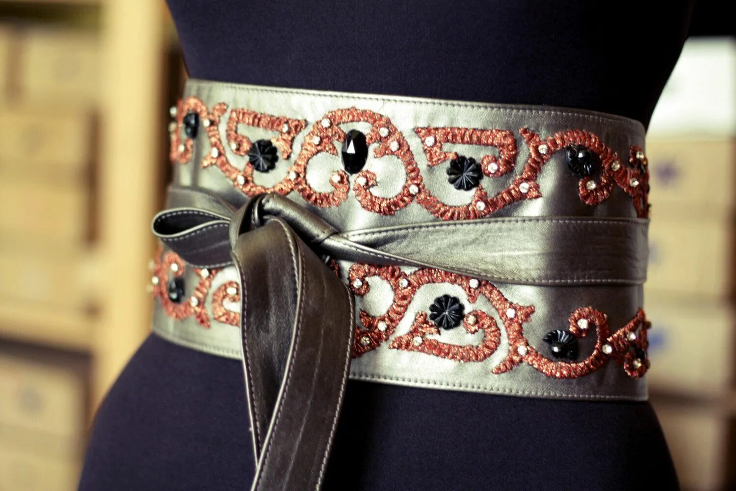 Пояса на платье фото Items similar to Leather embroidered belt on Etsy Fashion, High fashion branding