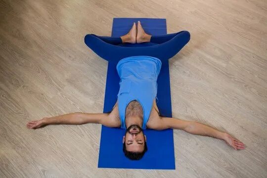 Поза бабочки фото Bound Angle Pose Изображения: просматривайте стоковые фотографии, векторные изоб