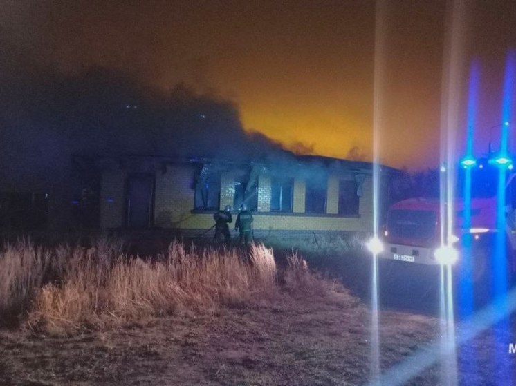 Пожар на автовокзале липецк фото произошедшего Два дома сгорели под Липецком ночью, есть погибший и пострадавшие - МК Липецк