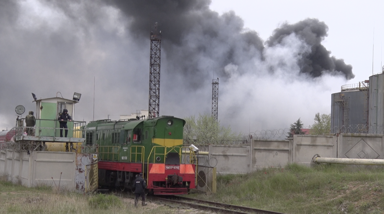 В Севастополе четыре емкости пострадали после атаки БПЛА на нефтебазу - РИА Ново