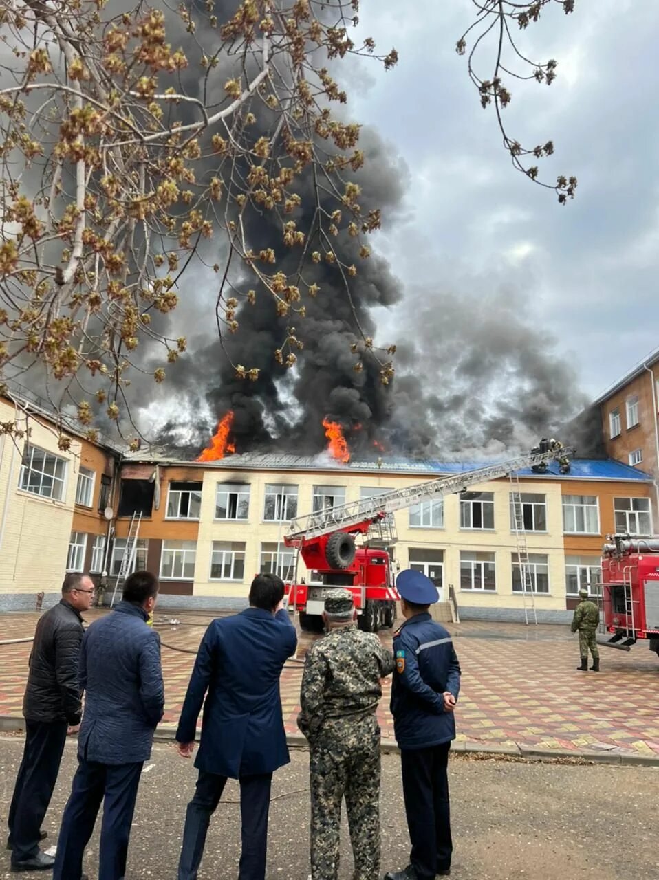 Пожар в школе фото Пострадавшую от пожара павлодарскую школу восстановят в кратчайшие сроки