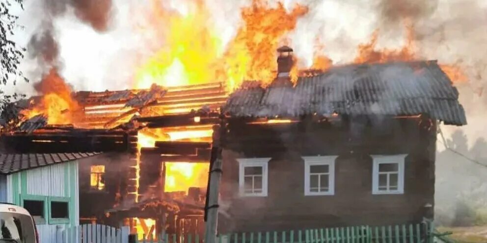 Пожар в вельске сегодня фото и видео В Вельском районе отец и сын погибли в пожаре: Яндекс.Новости