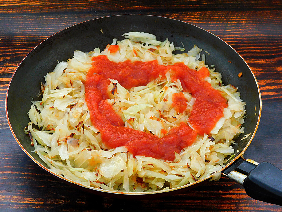 Пожаренная капусту на сковороде фото Вертуны с капустой: вкусная и постная молдавская выпечка Еда на каждый день Дзен