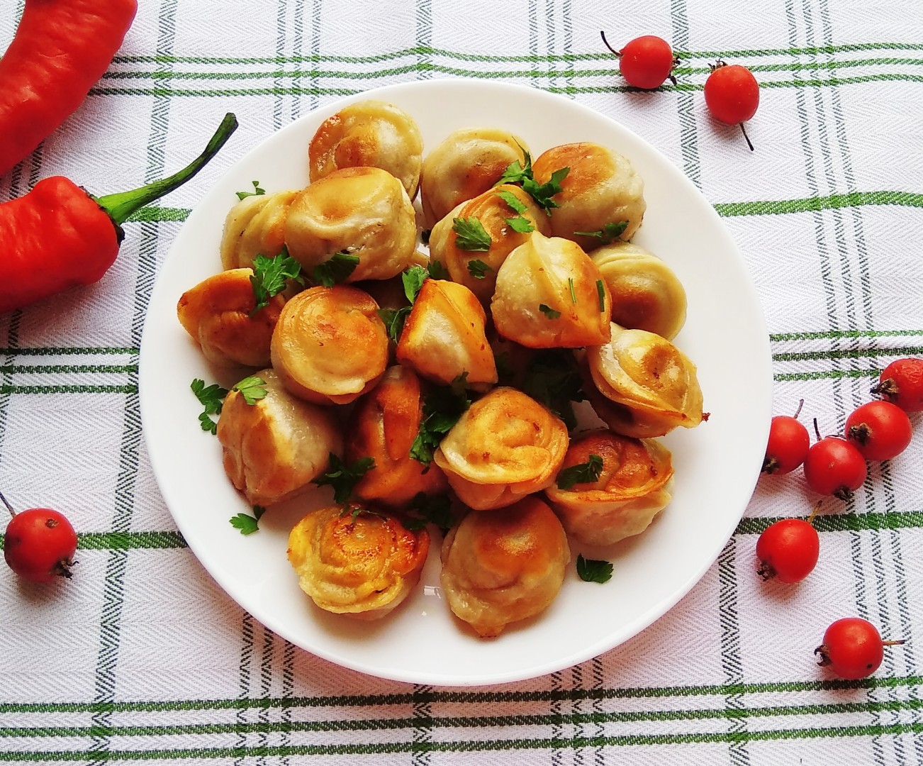 Пожарить пельмени фото Рецепт жареные пельмени на сковороде замороженные - CoffeePapa.ru