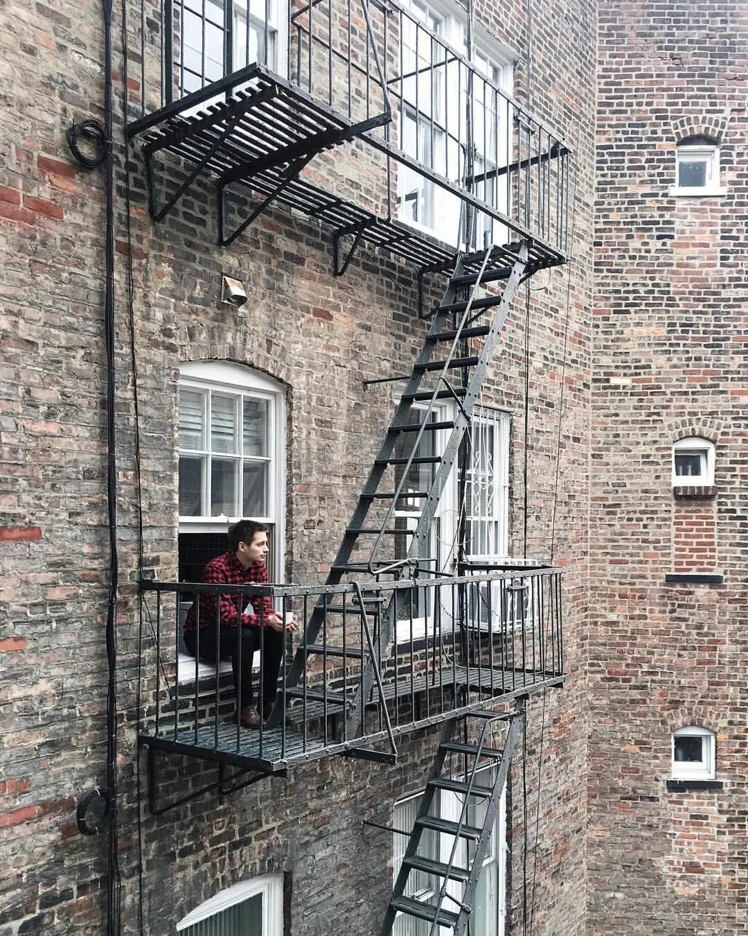 Пожарная лестница на доме в челябинске фото Coffee on the fire escape after opening presents. So grateful for him and the li