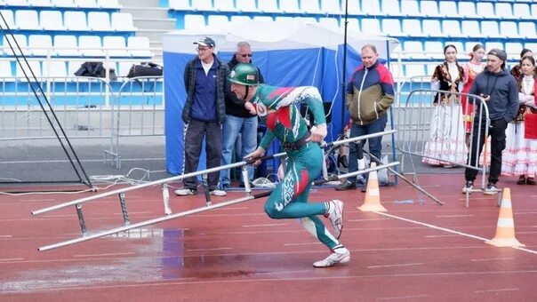 Пожарно спасательный спорт фото С лестницей наперевес: в Уфе продолжаются международные соревнования по пожарно-