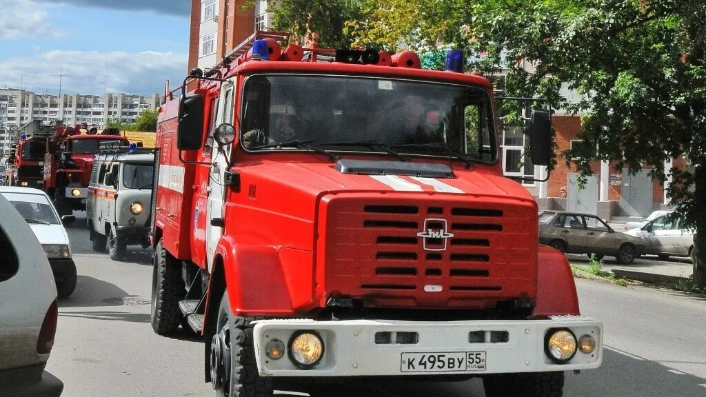 Пожарные омска фото С горевшего пометохранилища под Омском вывезли 125 тысяч кубометров отходов - Ве