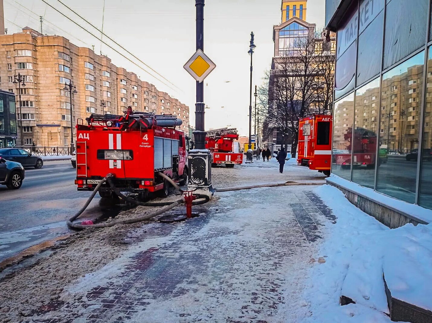 Пожарные спб фото Николай Огнев: "Каждый мужчина поступил бы так же!" - Все новости - Главное упра