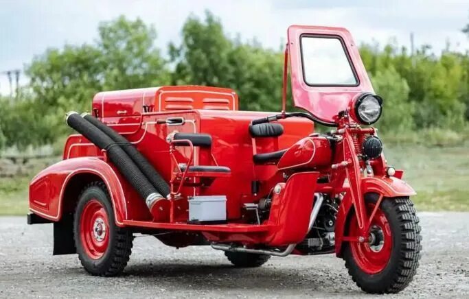 Пожарный мотоцикл фото 1941 Kurogane Model 1 Fire Trike - powered by an 1100cc V-twin of unknown proven