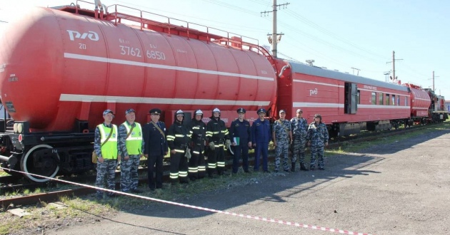 Пожарный поезд фото барнаул Пожарный поезд филиала ФГП ВО ЖДТ России на Западно-Сибирской ж.д. принял участи