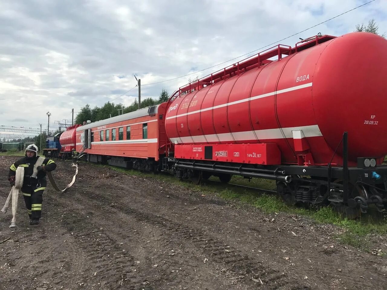 Пожарный поезд фото картинки В Ленинградской области прошли пожарно-тактические учения (ВИДЕО) - Все новости 