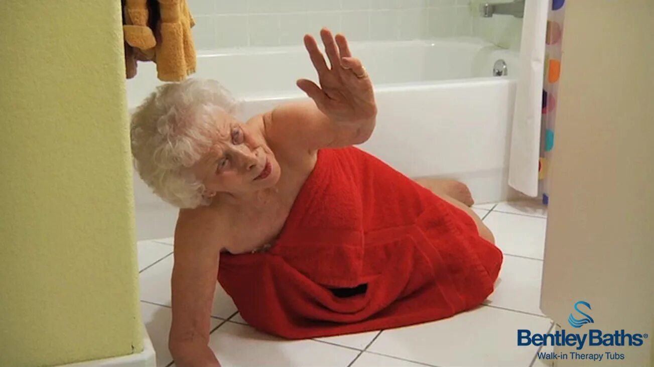 Пожилые в ванной фото Bathroom Safety for Seniors - Critical Aspects to Keep in Mind - Bentley Baths