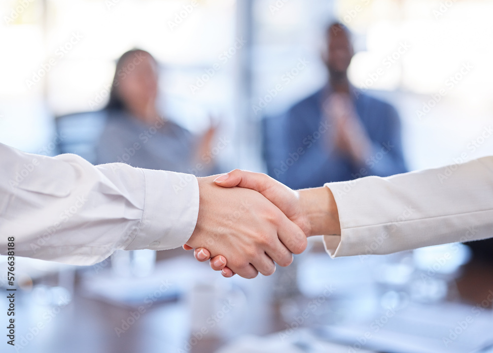 Пожимают руки фото Handshake, teamwork and b2b partnership, agreement or deal, contract or onboardi