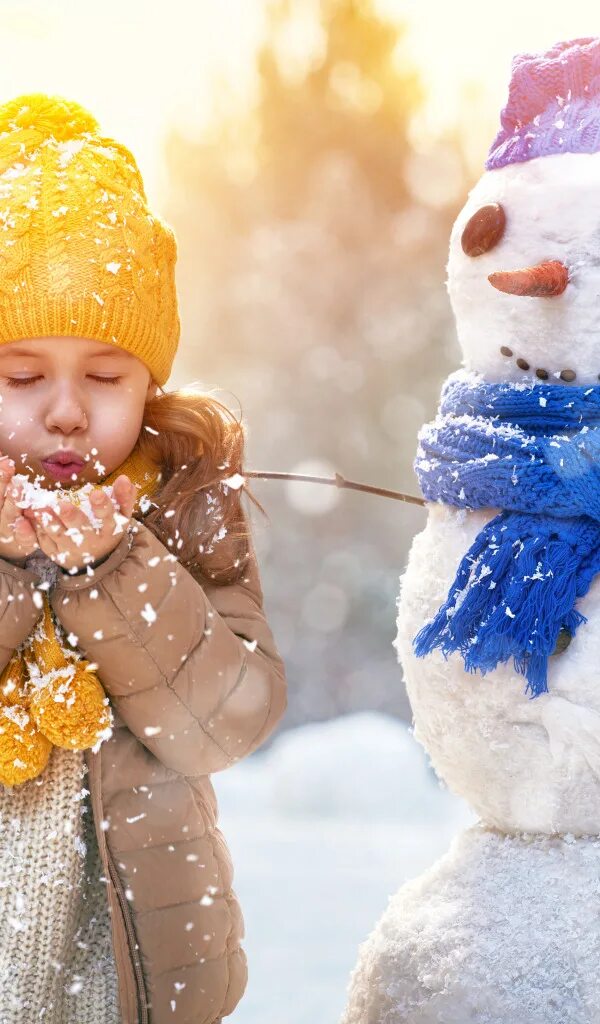 Позитивные зимние картинки Download wallpaper Winter, Children, Girl, Snowflakes, Snowman, Caps, section mo