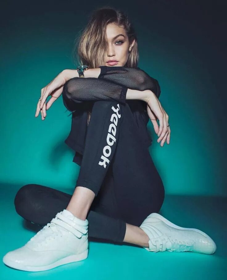 Позы для фото в спортивном костюме Hq - Gigi Hadid for Reebok's #AlwaysClassic Campaign #Gigihadid Model poses phot