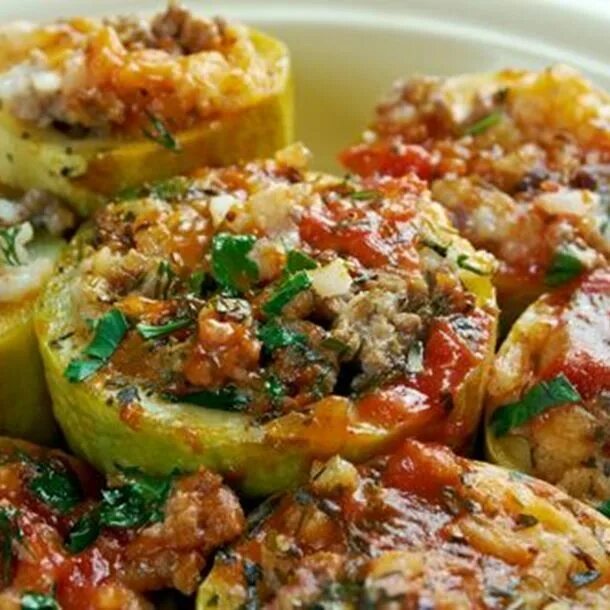 Пп рецепт с фаршем с фото Dolma algérienne Receitas de abobrinha, Receitas de abobrinhas assadas, Receitas