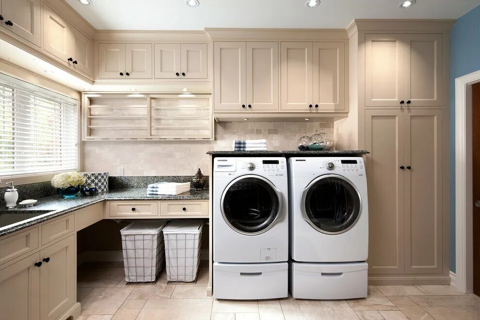 Прачечная в частном доме фото NKBA Award-Winning Laundry Room - Классический - Прачечная - Торонто - от экспер