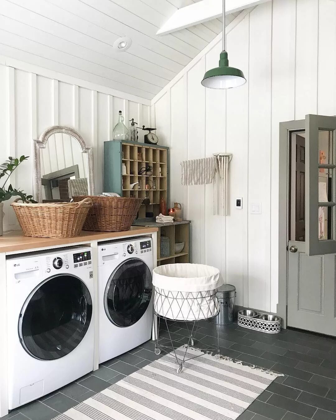 Прачечная в доме дизайн Absolutely absolutely love ❤ ️❤ ️❤ ️❤ ️❤ Laundry room decor, Farmhouse laundry room,