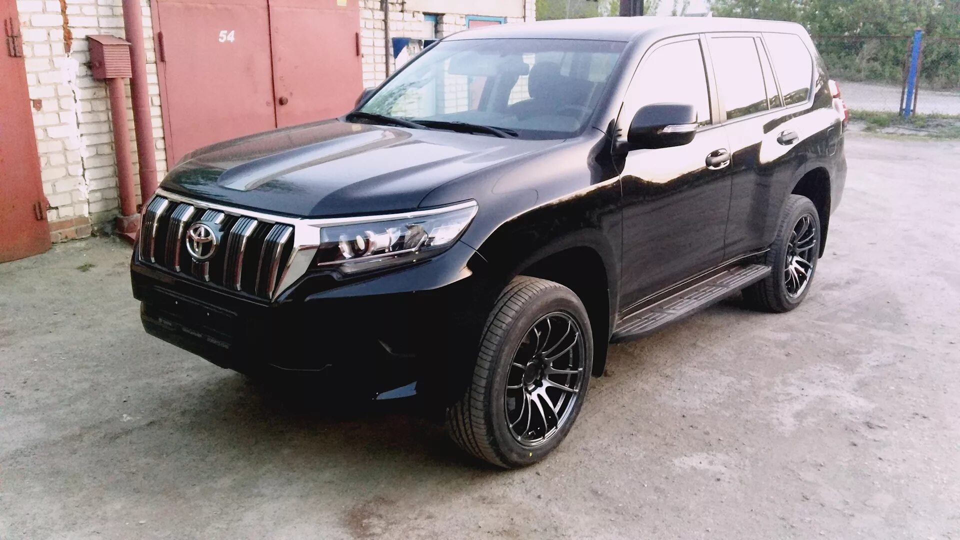 Прадо 150 на 20 дисках фото Колеса R20 - Toyota Land Cruiser Prado 150-series, 2,7 л, 2019 года стайлинг DRI