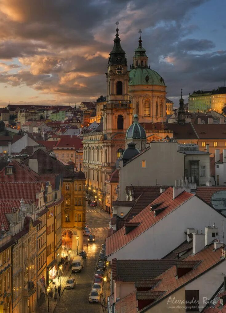 Прага фото города "Golden City" by Alexander Riek. Prague at sunset as seen from one of the bridge