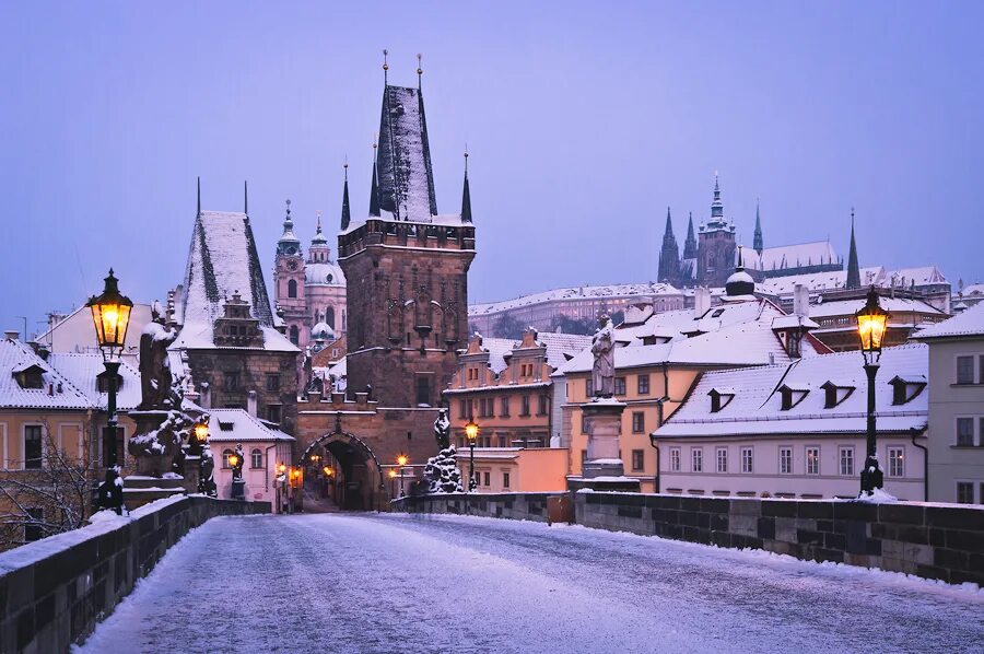 Прага зимой фото Prague Castle from Charles Bridge Images :: Behance