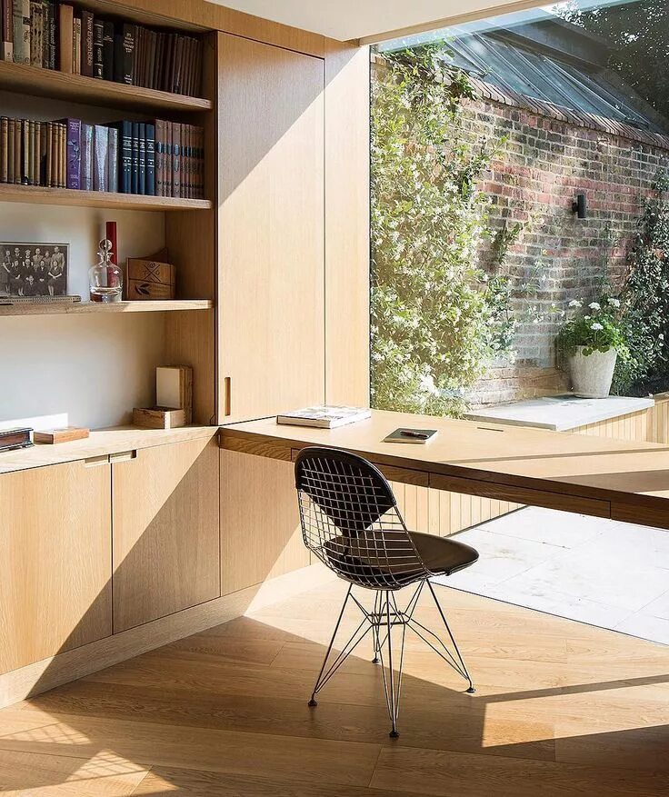 Практичный интерьер дома Studio Carver Belsize Reading Room Modern home offices, House design, Home offic