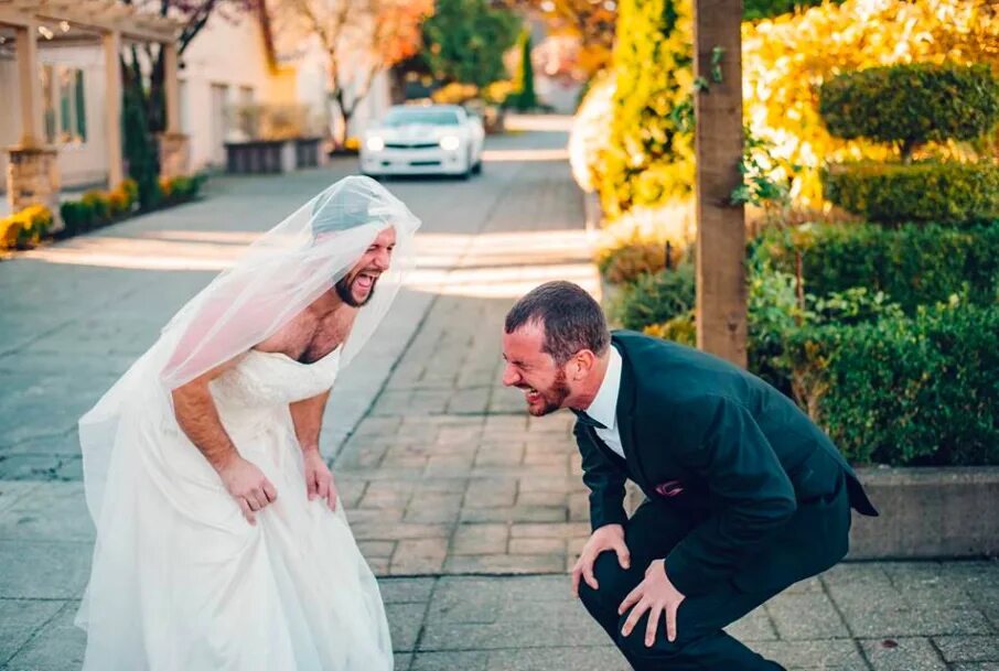 Пранк свадьба фото Bearded man stands in for bride in hilarious wedding prank