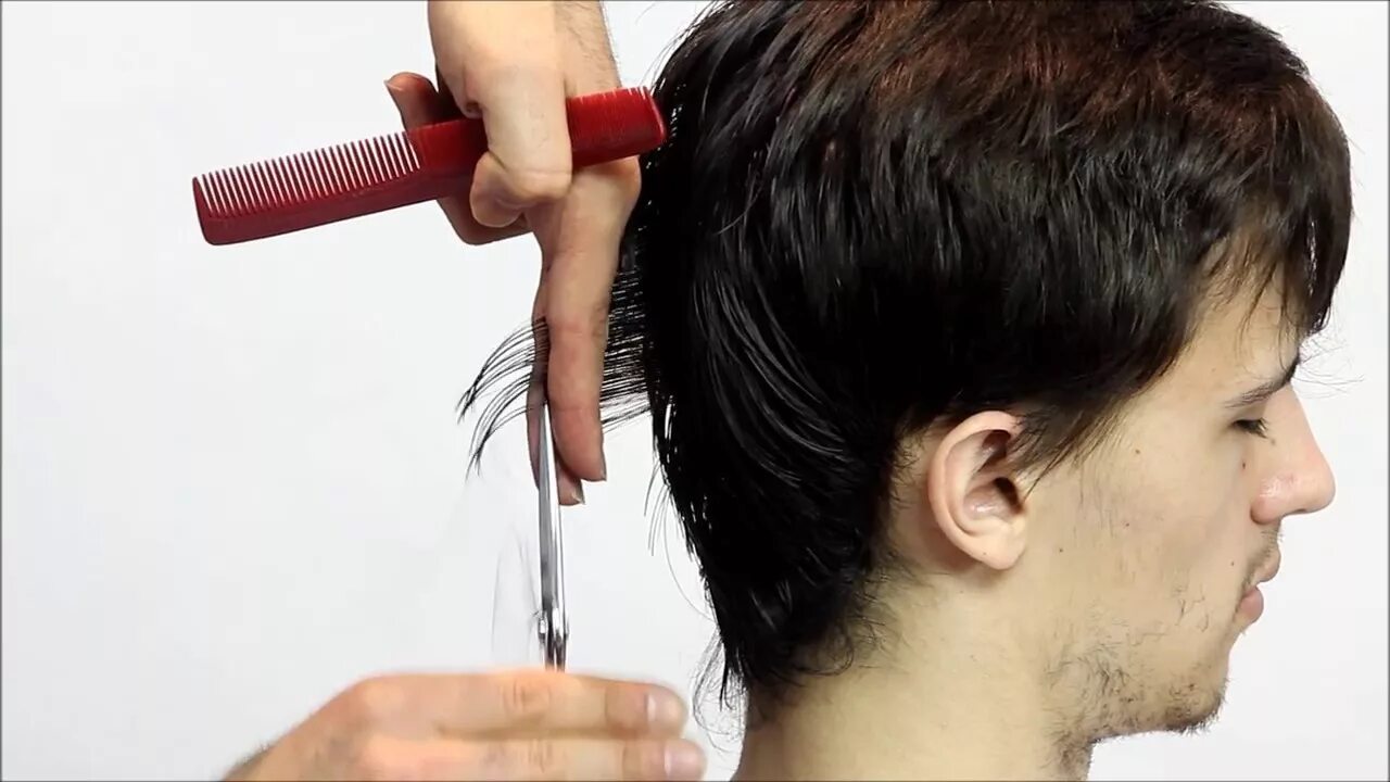 Правильная мужская стрижка ножницами Men's medium layered haircut Full step by step Tutorial - YouTube