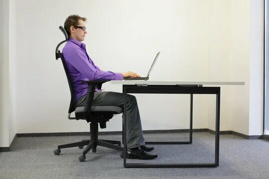 Правильная посадка фото Ergonomic Desk Зображення - огляд 29,247 Стокові фото, векторні зображення й від