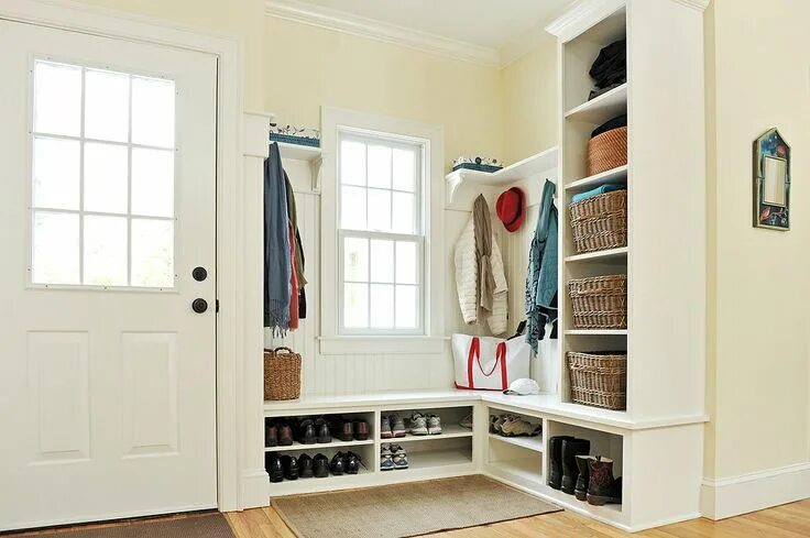 Правильная прихожая фото Mudrooms: Making Your Home a Safe Place for Dry Socks Small mudroom ideas, Mudro