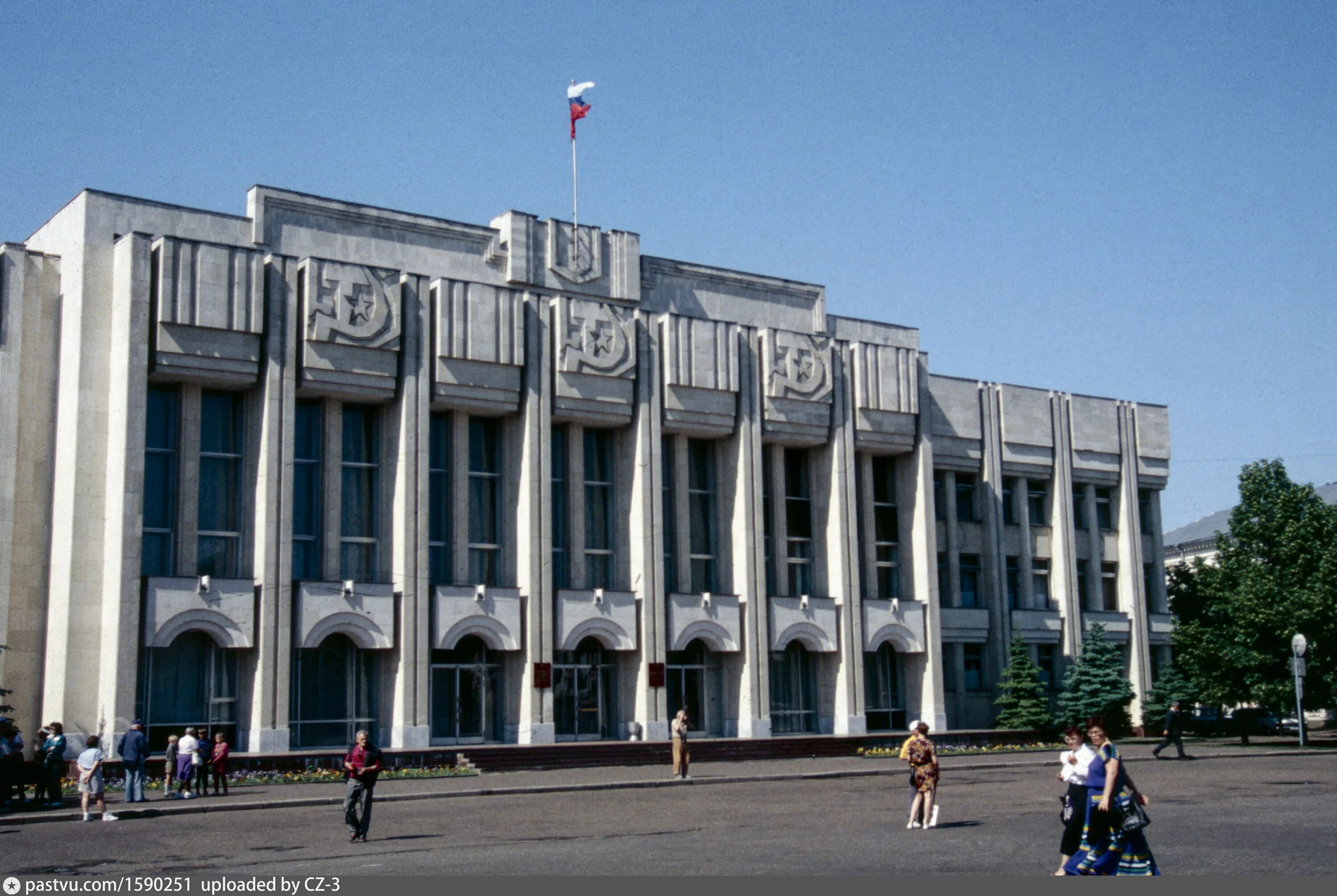 Правительство ярославской области советская площадь 3 фото Здание правительства Ярославской области