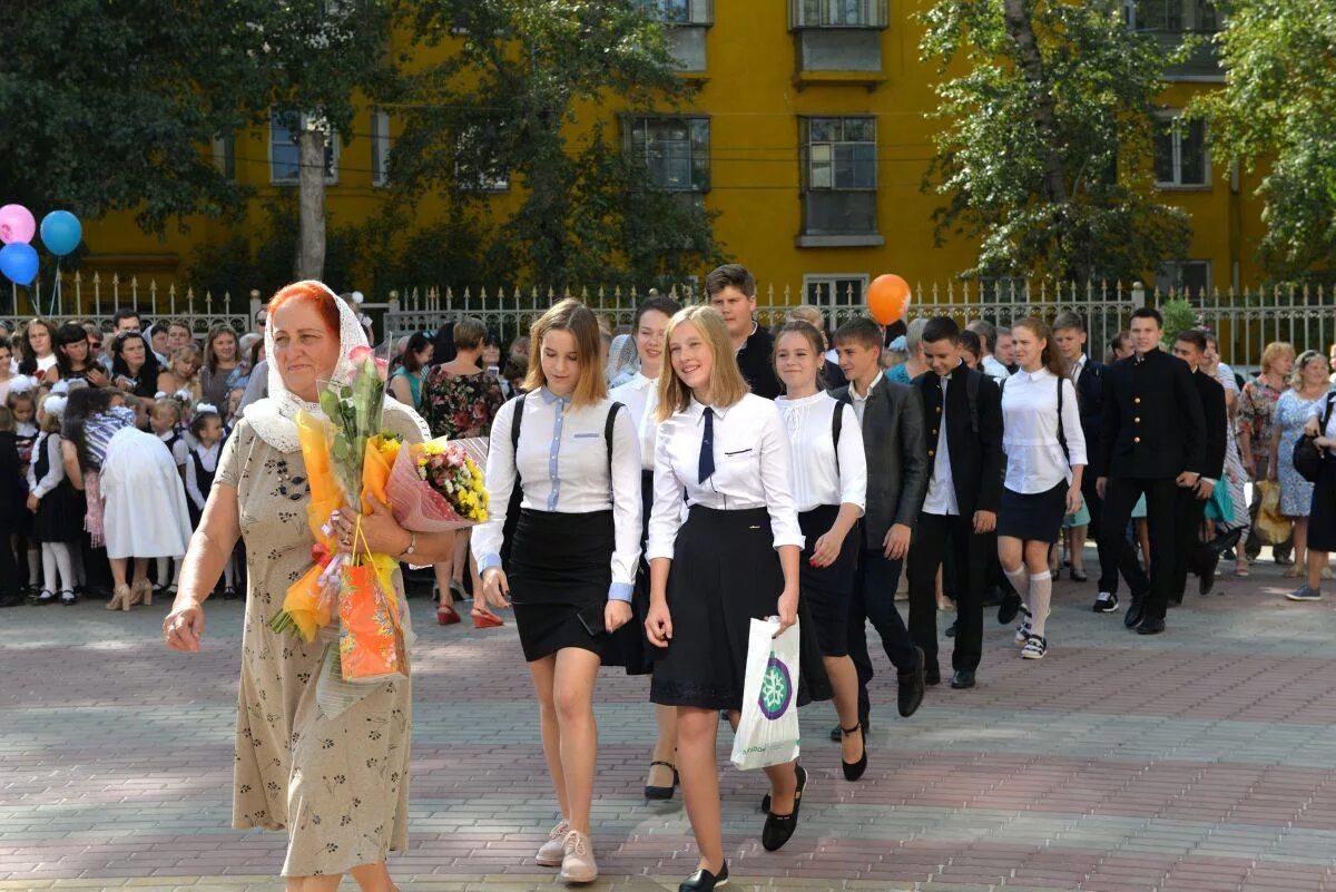 Православная гимназия липецк фото В День знаний глава Липецкой митрополии посетил православную гимназию Липецкая м