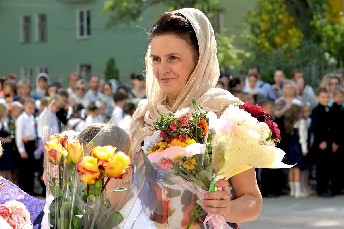 Православная гимназия липецк фото В День знаний глава Липецкой митрополии посетил православную гимназию Липецкая м