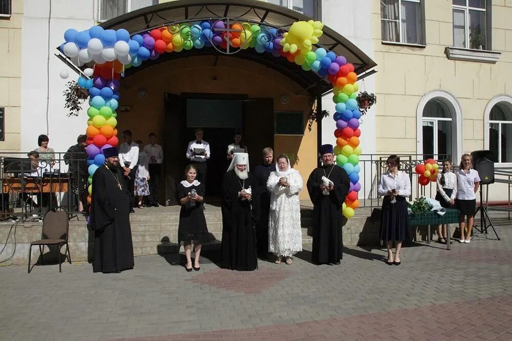 Православная гимназия липецк фото В День знаний митрополит Липецкий и Задонский Арсений совершил чин молебного пен