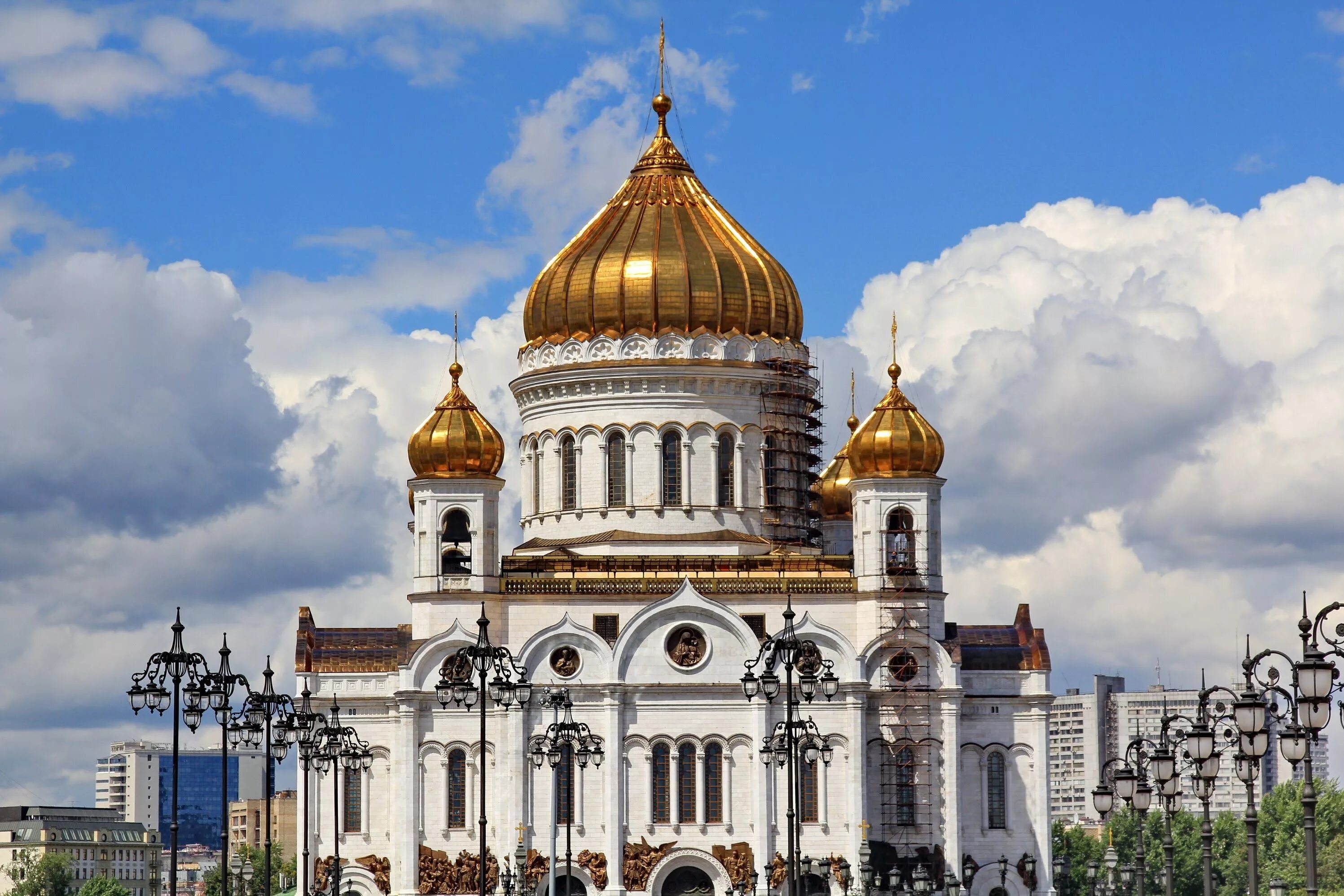 Православная церковь фото Русское воинство на фасаде Храма Христа Спасителя - смотреть видео онлайн от "AL