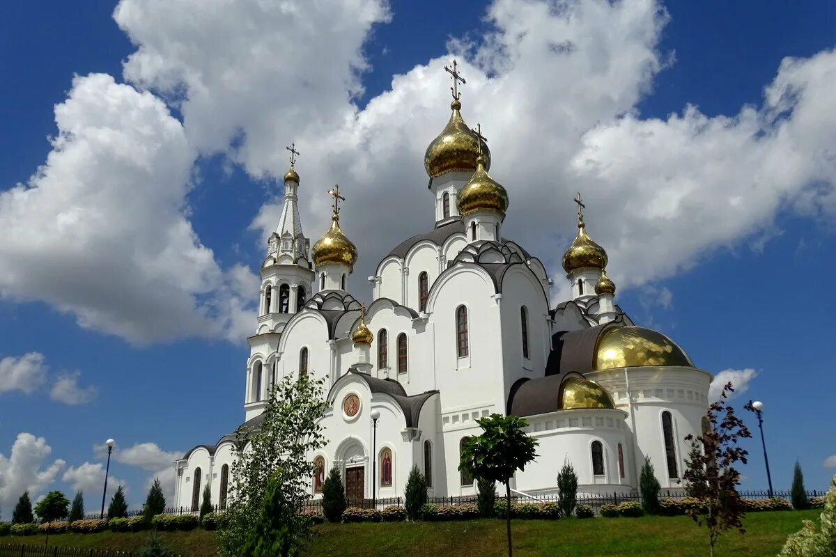 Православная церковь фото Свято-Троицкий храм на территории Иверского монастыря. :: Лариса Авдонина - Соци