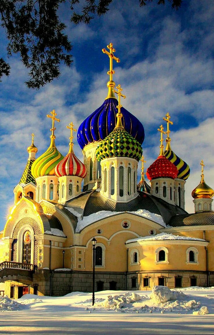 Православный храм фото картинки Pin on A todo color. Church architecture, Cathedral architecture, Beautiful plac