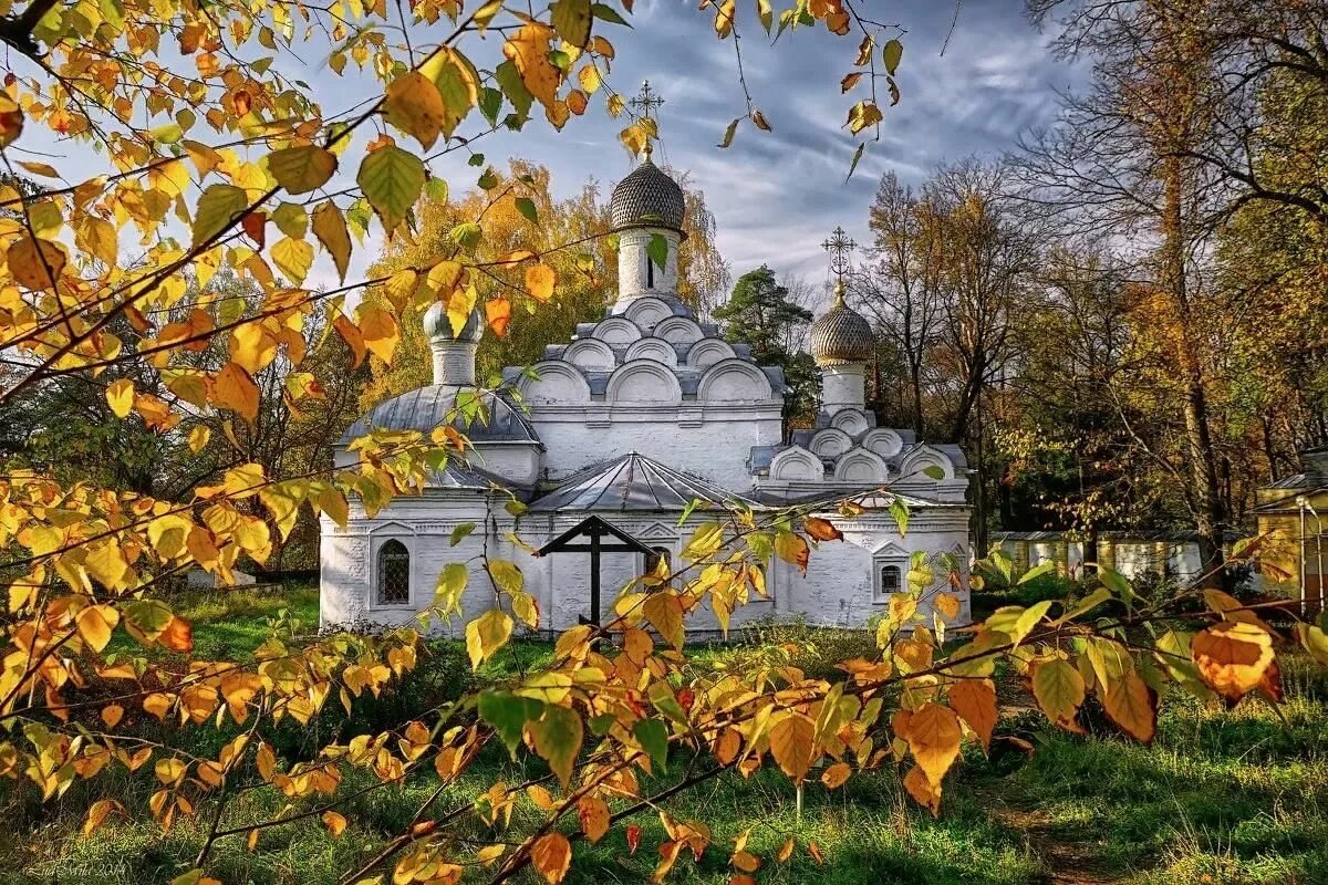 Православный храм осенью фото В Покров день - платок надень" 2022, Куркинский район - дата и место проведения,