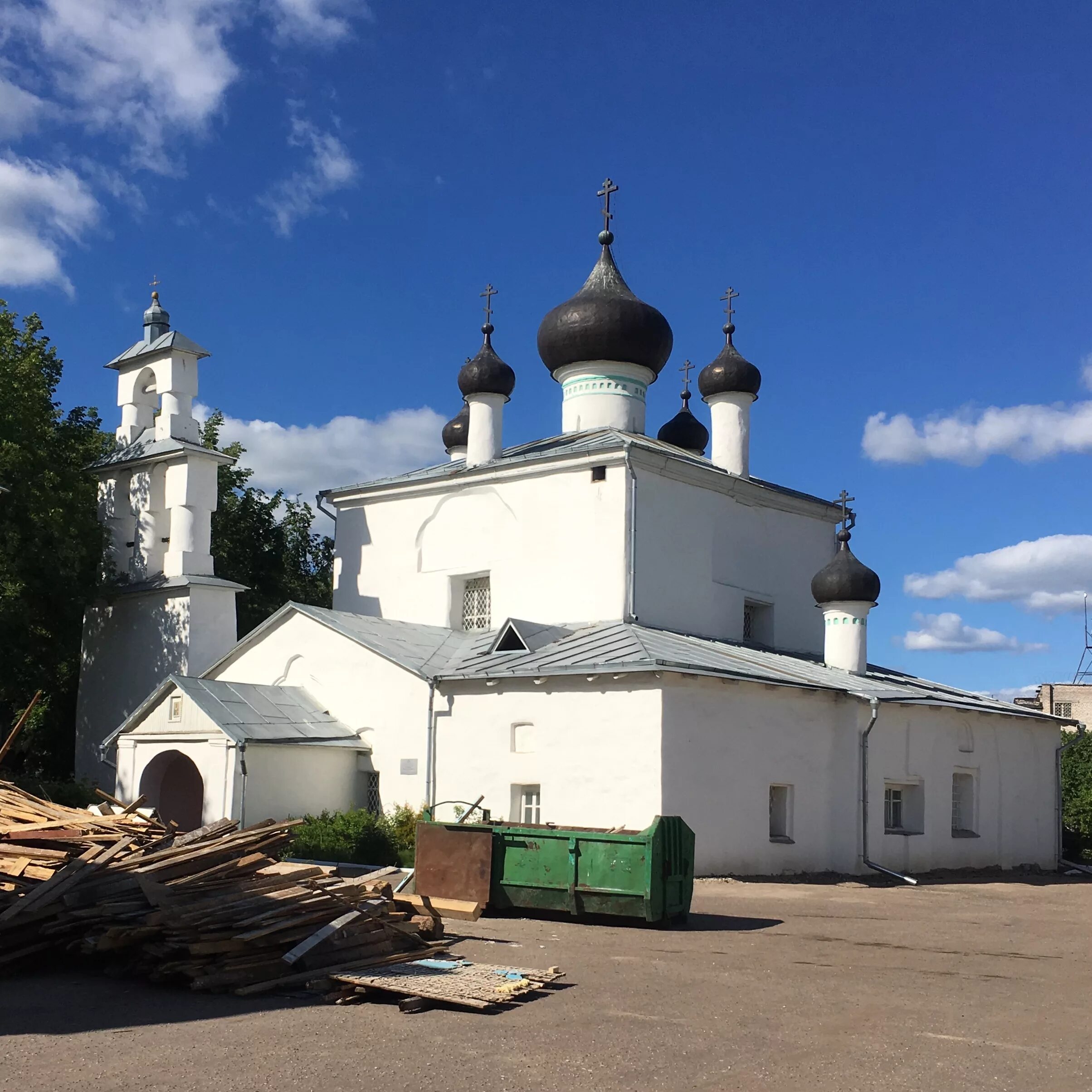 Православный храм в пскове фото Фото: Церковь Николы Чудотворца Явленого от Торгу, православный храм, ул. Некрас