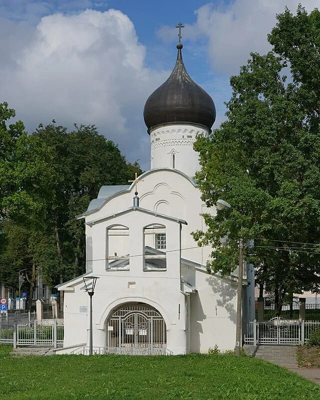 Православный храм в пскове фото Церковь Георгия со Взвоза - Википедия