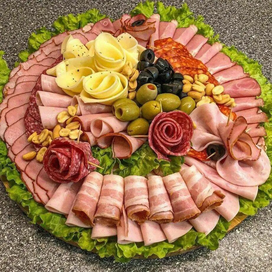 Праздничная нарезка из колбасы фото Pin on Picnic date food in 2024 Catering ideas food, Healthy party food, Easy fo